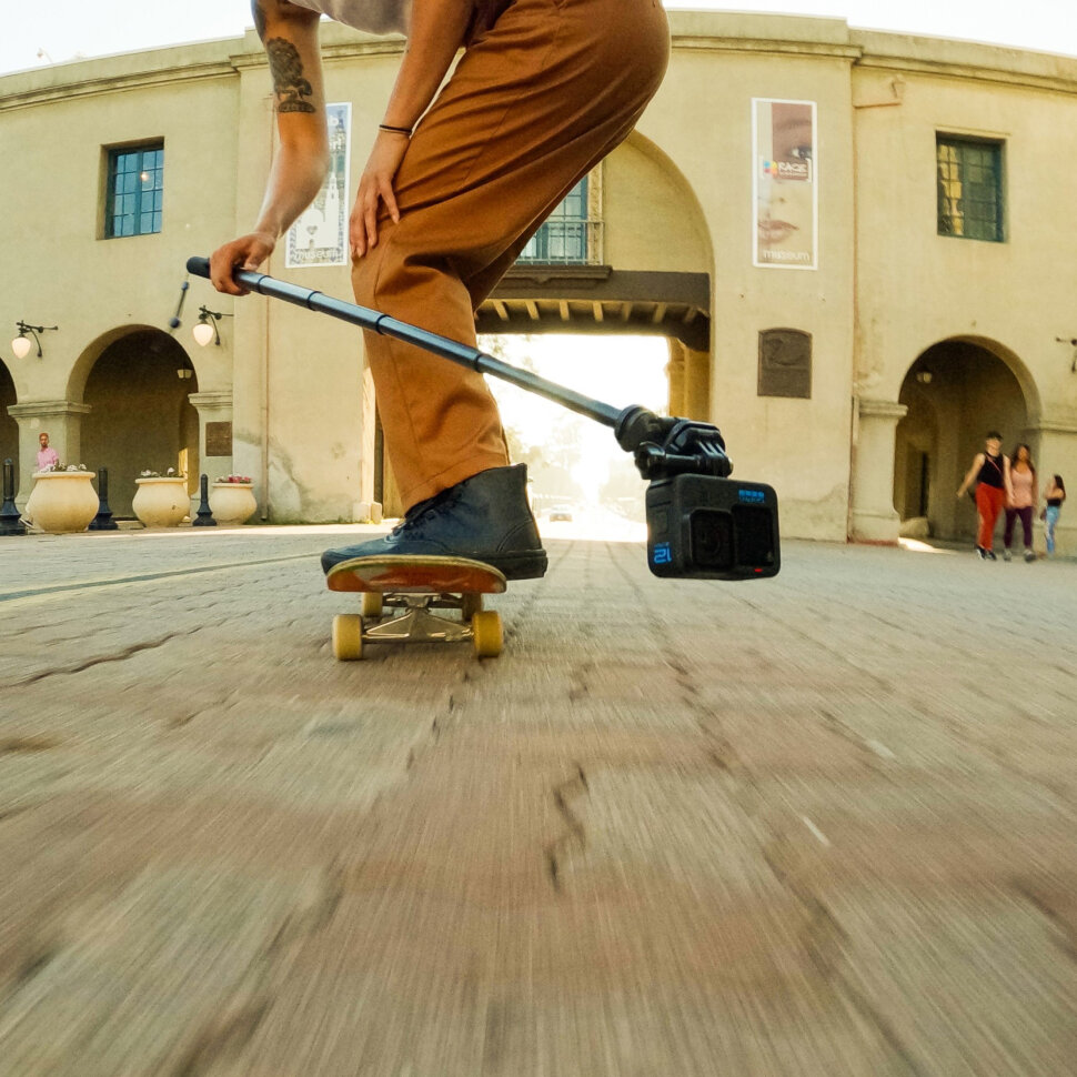 Монопод GoPro Extension Pole + пульт управления для Hero 13, Hero 4K, Hero 12, Hero 11 (AGXTS-002)