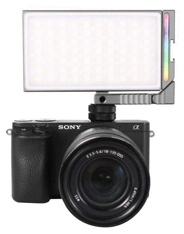 Компактный LED свет Ulanzi Vijim R70 RGB со встроенным аккумулятором (2349)