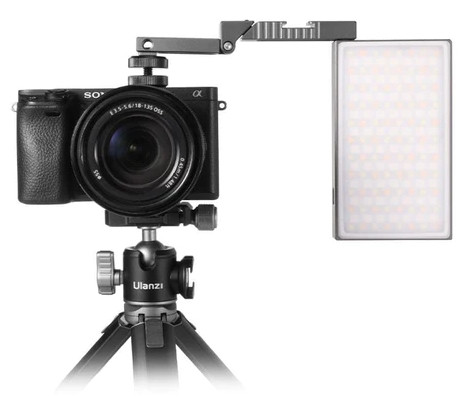 Компактный LED свет Ulanzi Vijim R70 RGB со встроенным аккумулятором (2349)