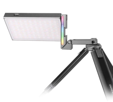 Компактный LED свет Ulanzi Vijim R70 RGB со встроенным аккумулятором (2349)