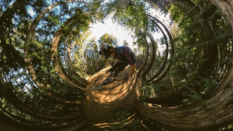 Крепление GoPro Boom универсальное с зажимом на руль (AEXTM-011)