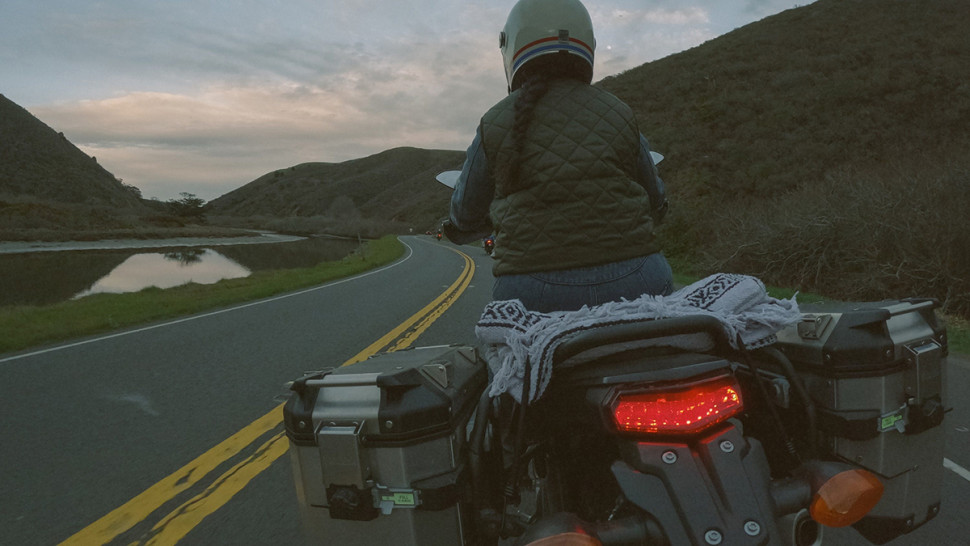 Крепление GoPro Boom универсальное с зажимом на руль (AEXTM-011)